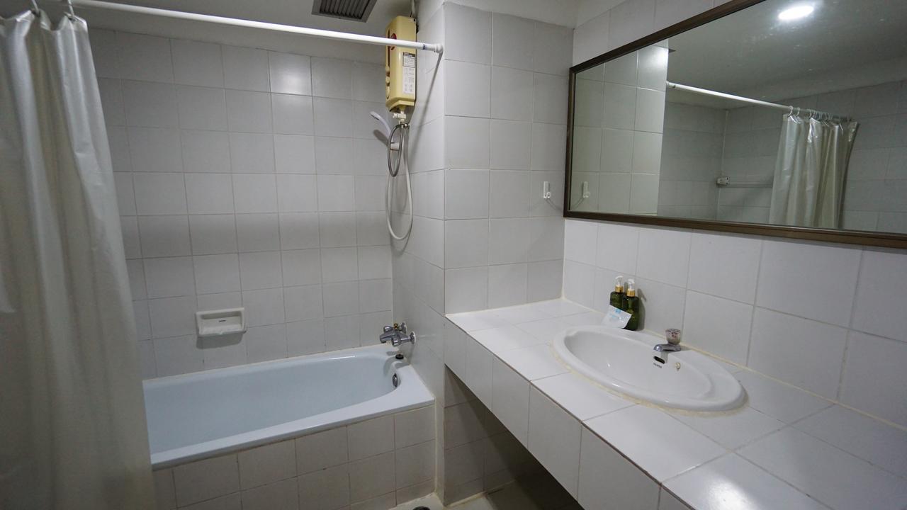 Supanich Railway Station Aparthotel Τσιάνγκ Μάι Εξωτερικό φωτογραφία